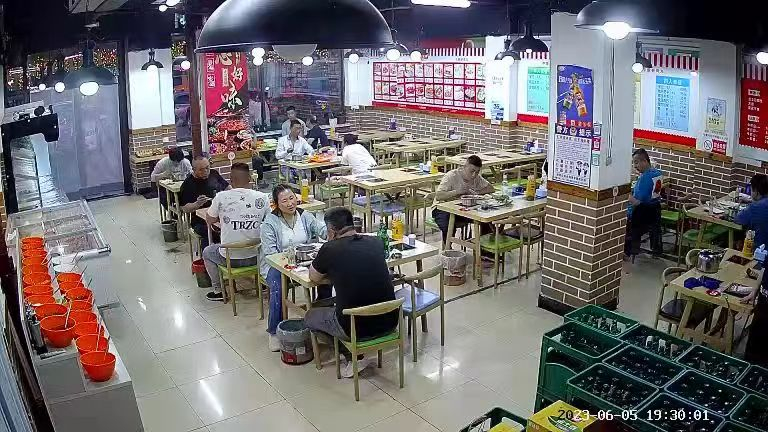 急兑 全一层火锅店出兑转让 饭店出兑转让