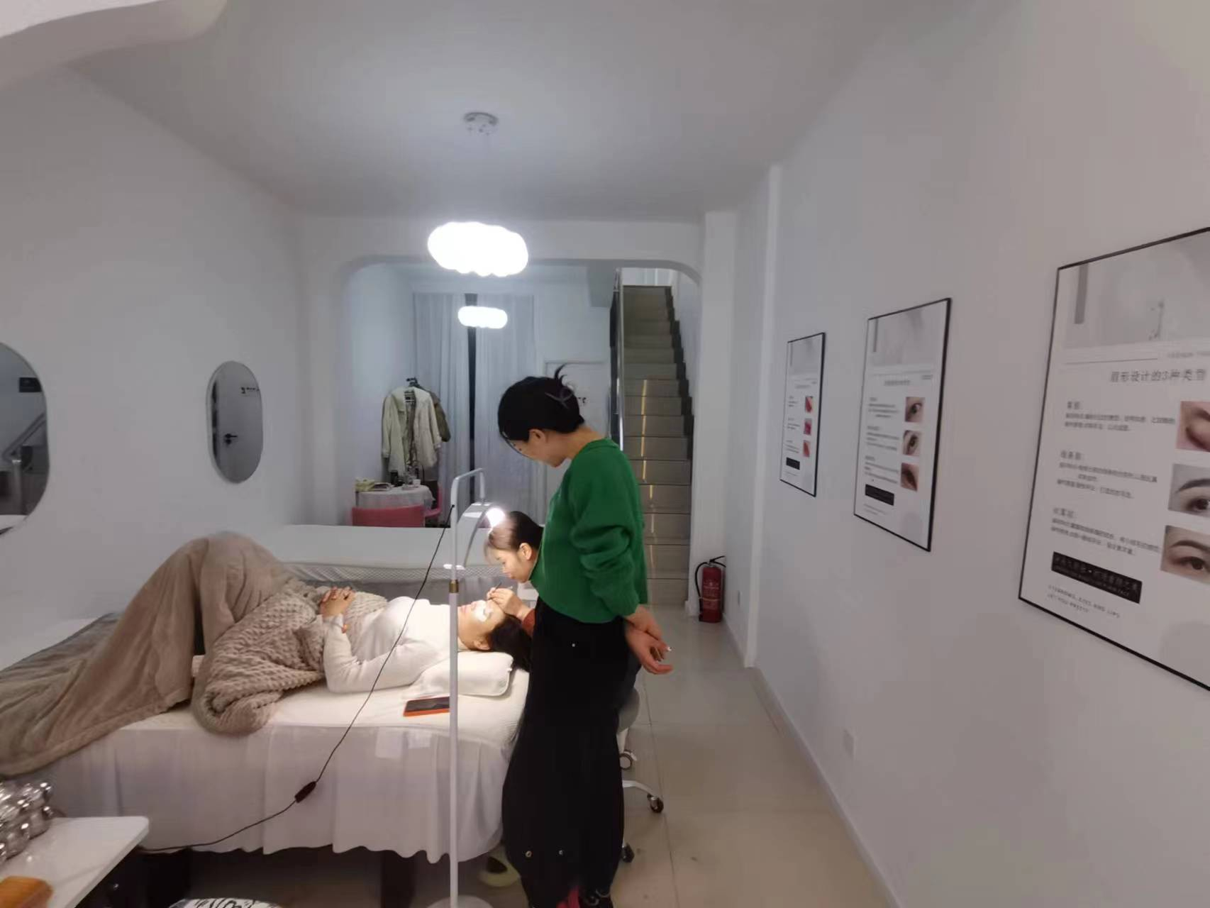 急兑 高新美容院出兑 美甲出兑