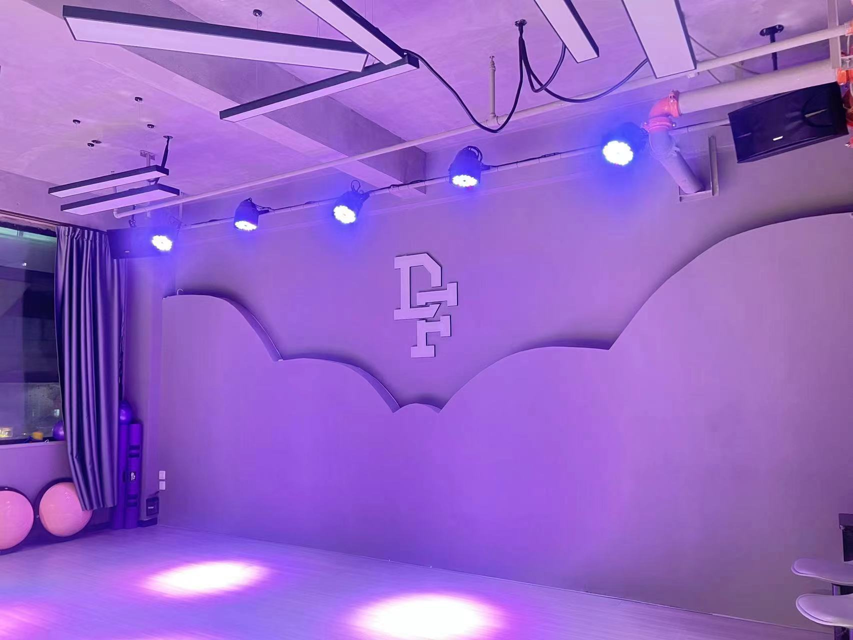 学校附近舞蹈工作室出兑转让