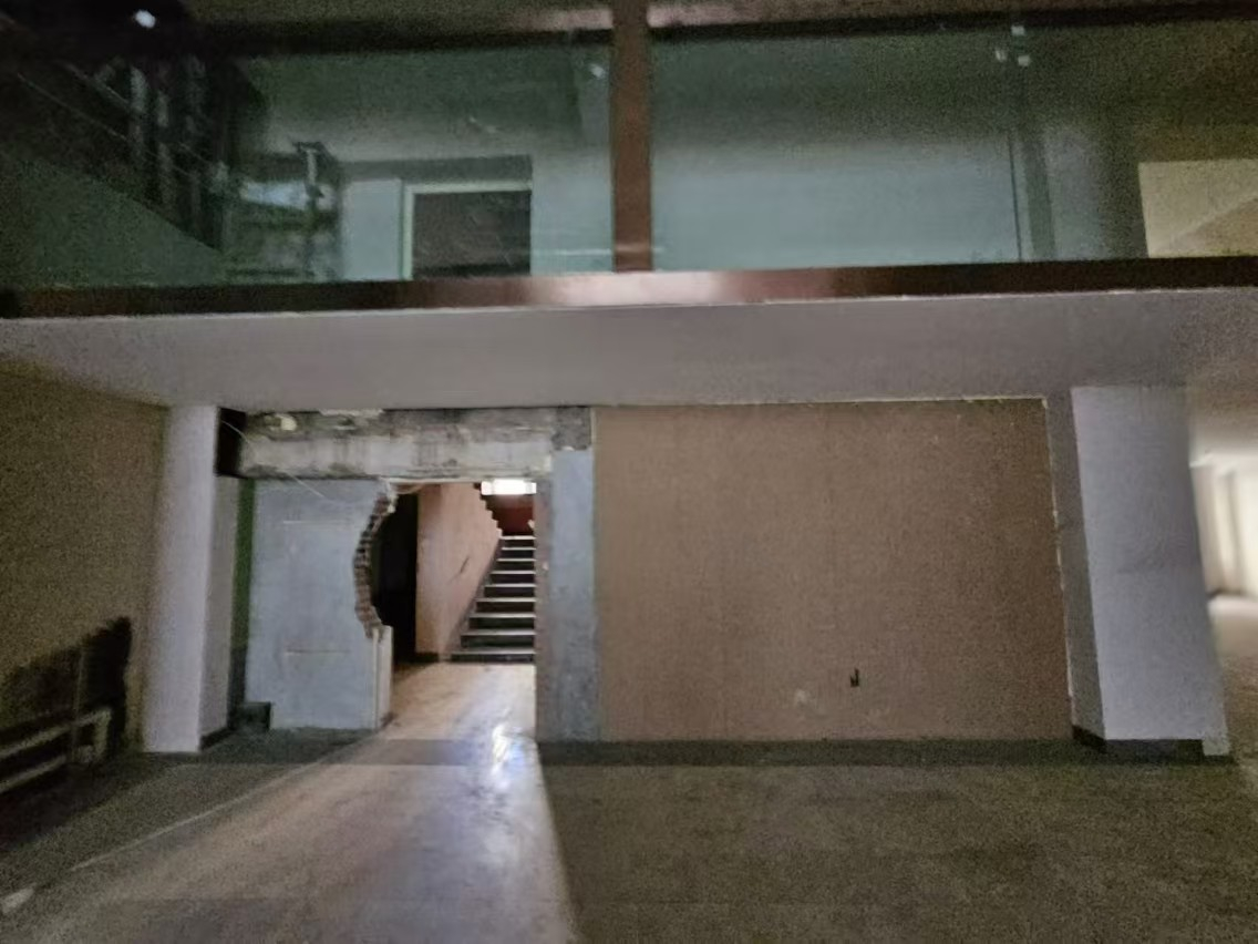 西安大路 吉发广场 1400平门市出租