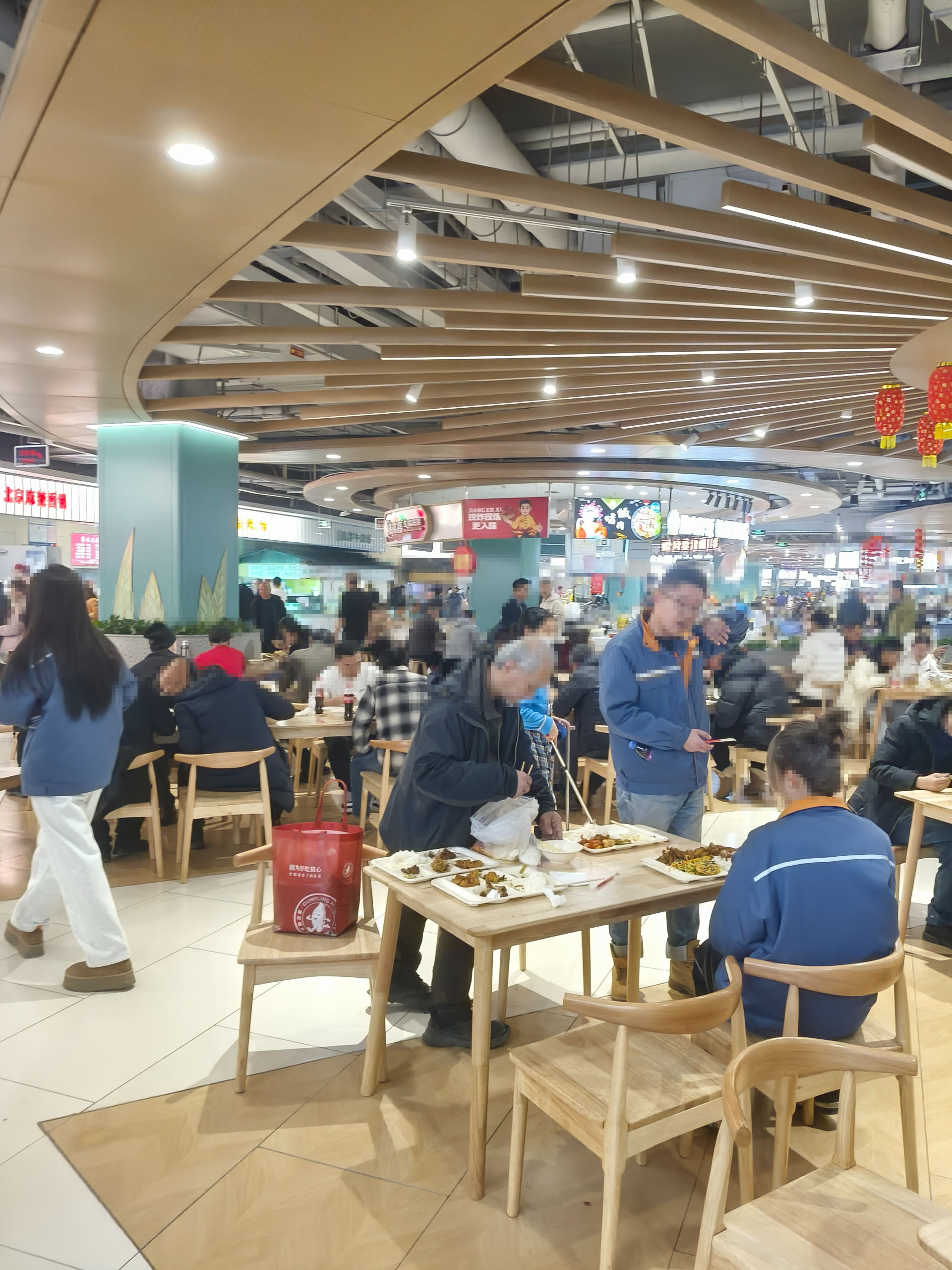 欧亚卖场4楼美食城档口出兑盒饭快餐出兑