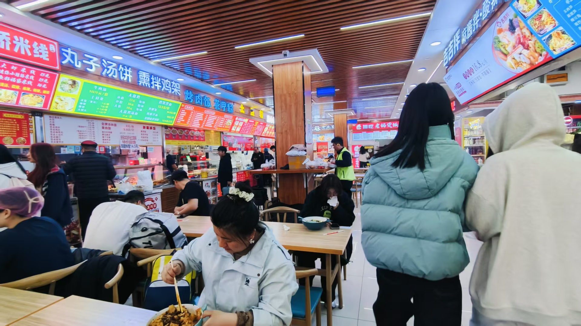 净月大学档口出兑转让学校档口出兑转让学校食堂档口出兑转让