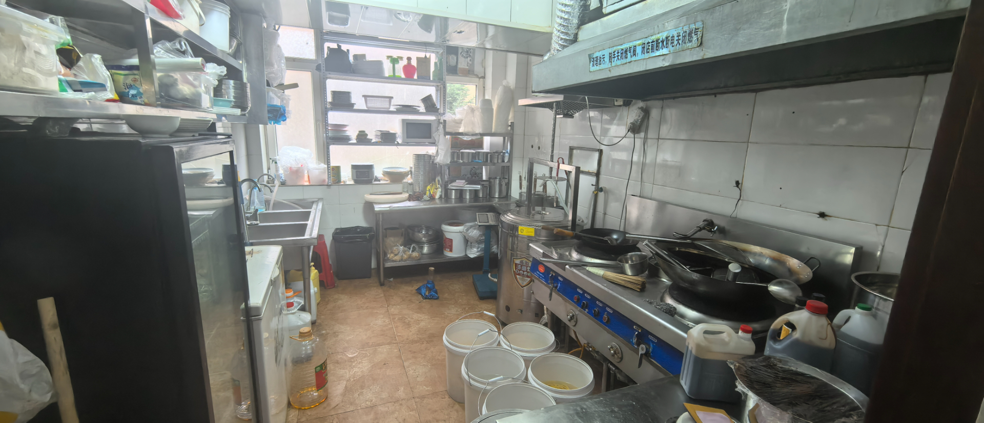 宽城区热卤鸭货麻辣烫快餐店出兑
