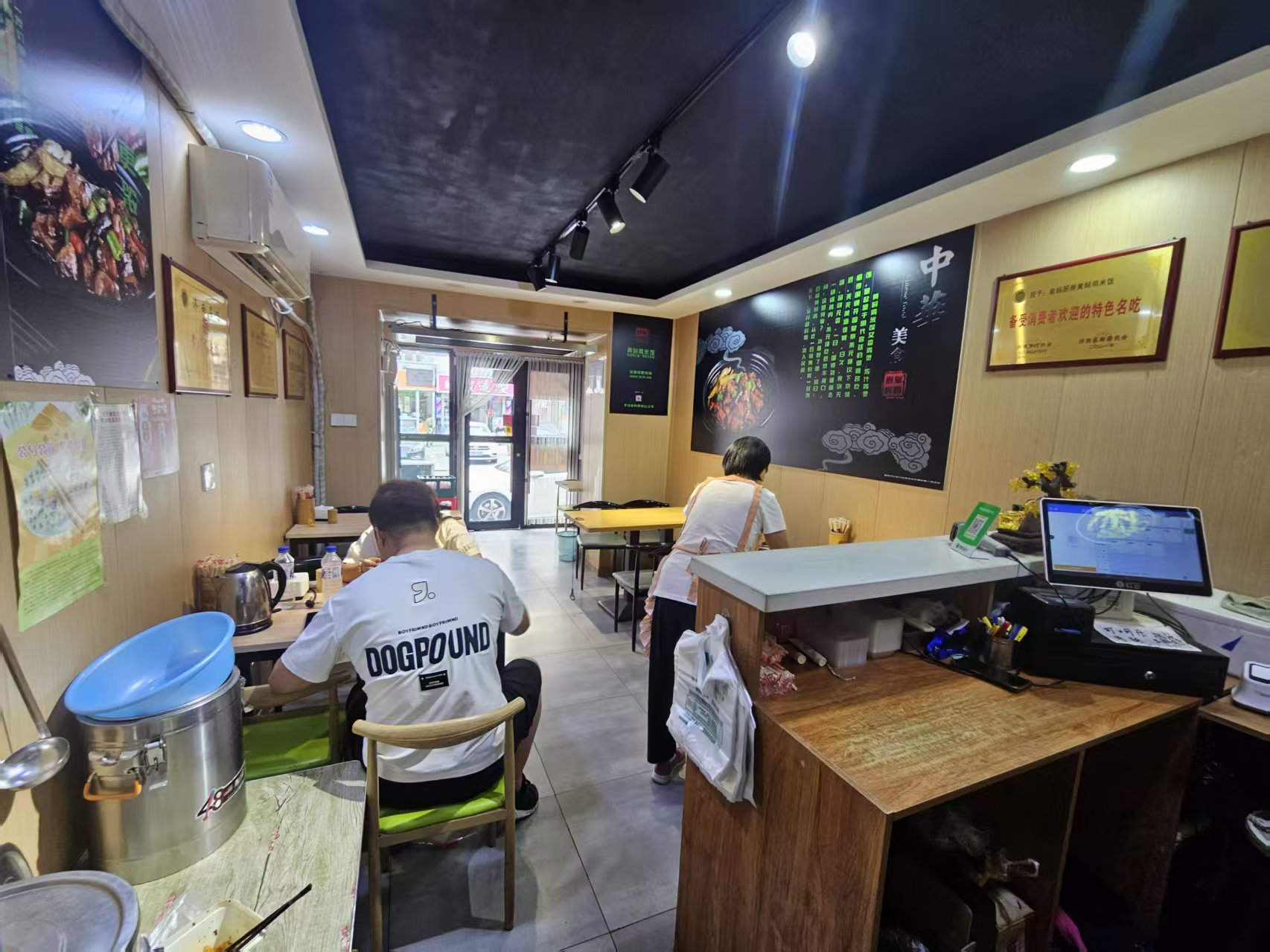 重庆路快餐店出兑 小吃店出兑