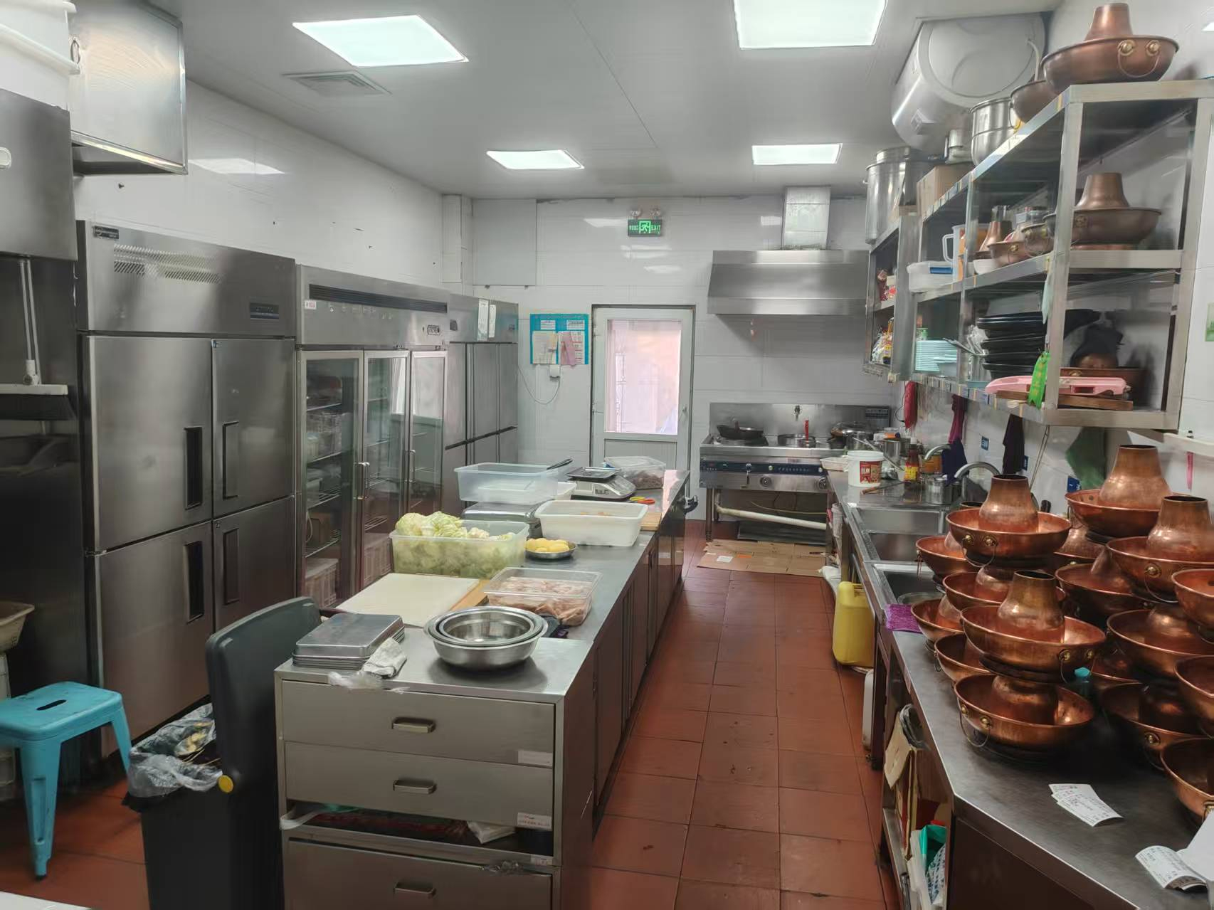 净月区经营多年火锅鸡出兑 餐饮饭店出兑