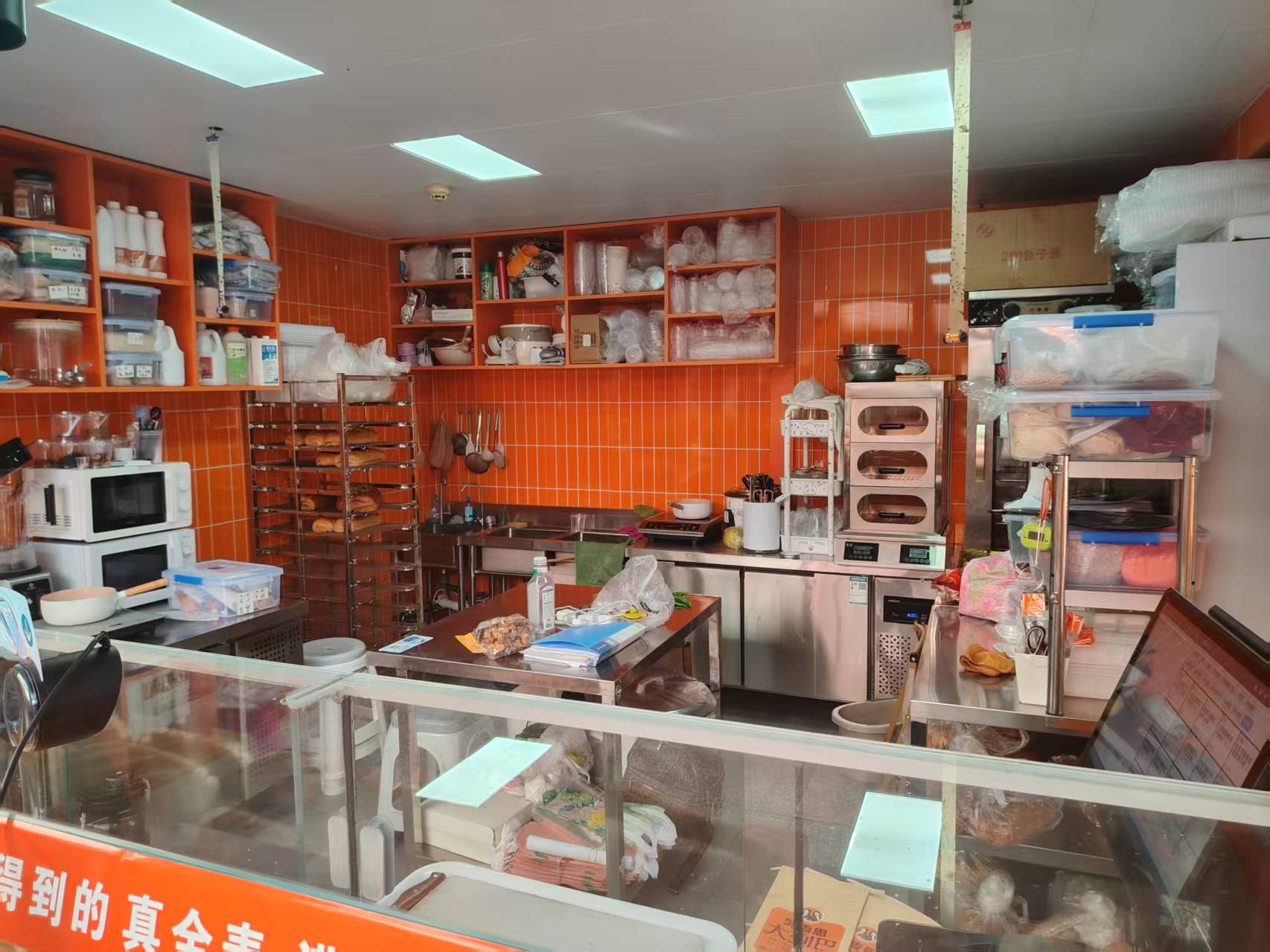 净月区商场商业街面包饮品店出兑